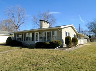 1061 Westview Dr, Rochelle, IL 61068