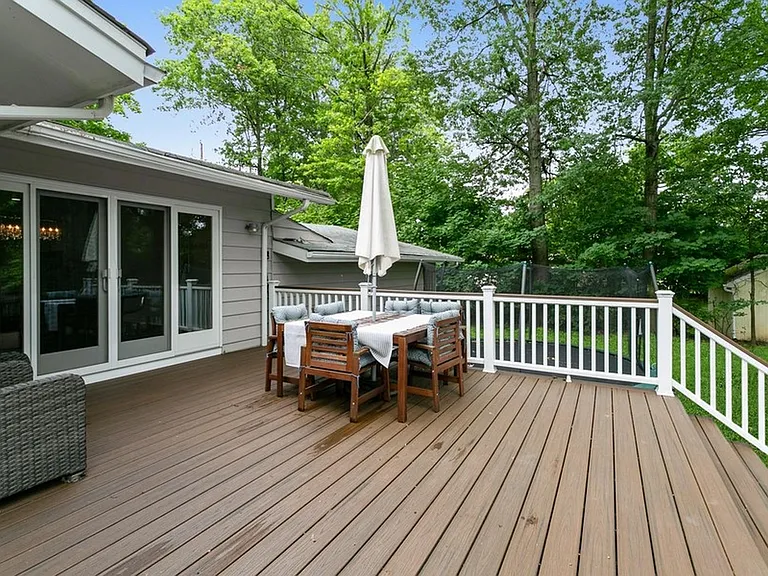 2 Monument Pl — Photo 18