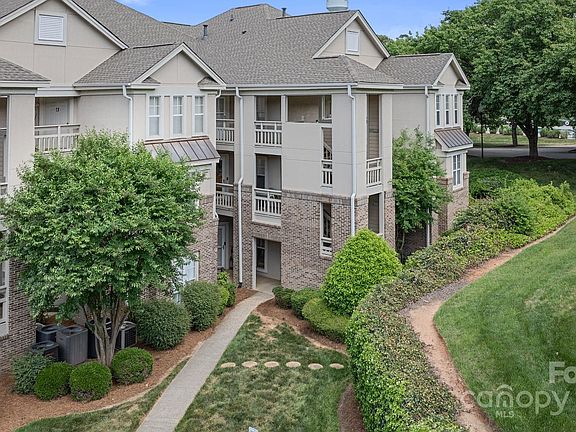 4th image of 108 Pier 33 Dr Unit 414