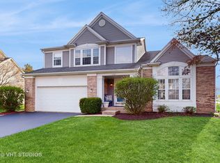 1734 Nashville Ln, Crystal Lake, IL 60014