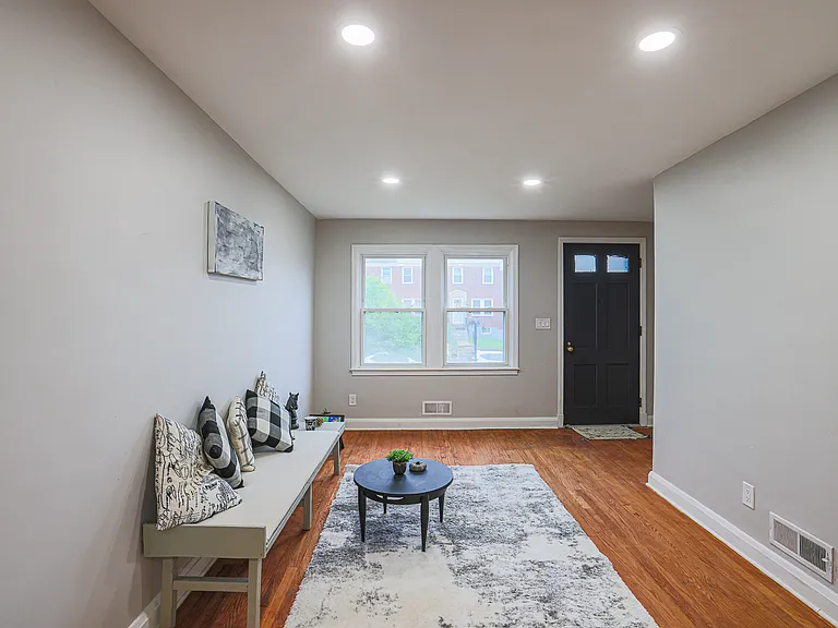3635 Lyndale Ave — Photo 5