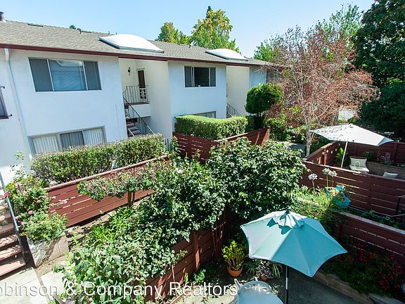 2nd image of 294 Waverley St #6