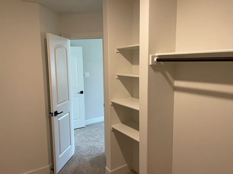 1411 Windermere Way — Photo 32