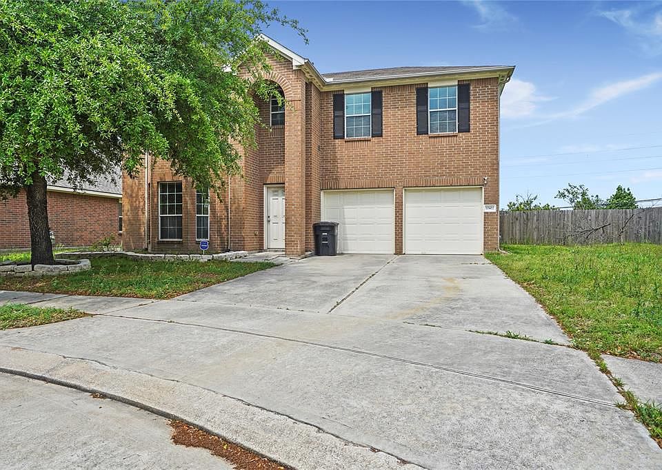 1st image of 10402 Chamomile Green Ct