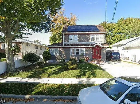 15 Allen St Floor 2, Hempstead, NY 11550