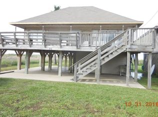 423 Beachfront Dr, Matagorda, TX 77457