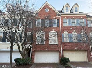 819 Oak Knoll Ter, Rockville, MD