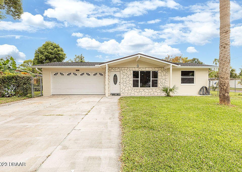 1st image of 1400 Golfview Dr