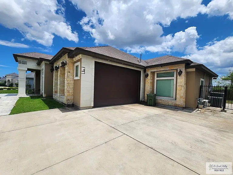 2521 Los Portales Dr — Photo 37