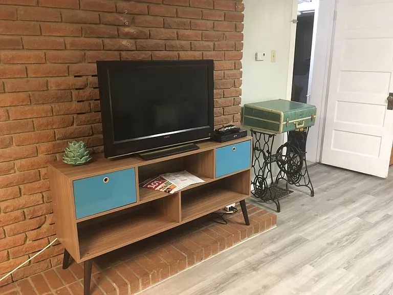 264 S 300 W — Photo 8