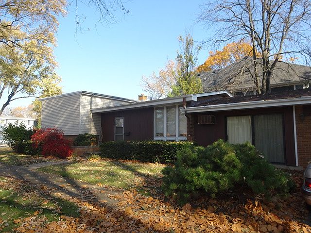 1st image of 428 E Schiller St