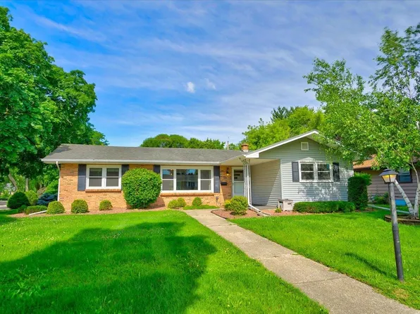78 S Harmony Dr, Janesville, WI 53545