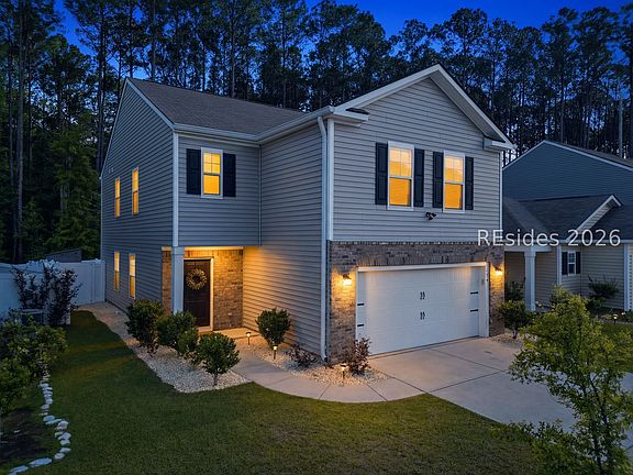 2nd image of 154 Auditorium Rd