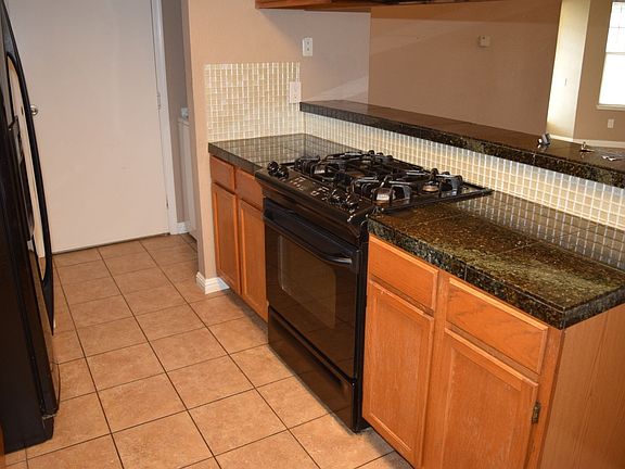 3rd image of 1322 Len Way