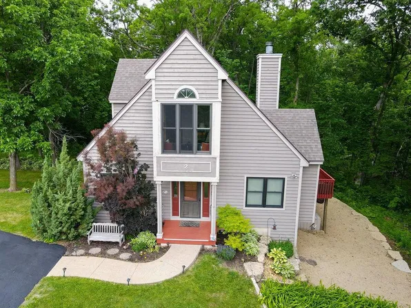 2 Briarwood Trl, Galena, IL 61036
