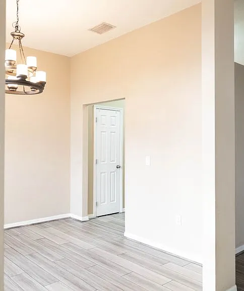 4213 Garden Blvd — Photo 2