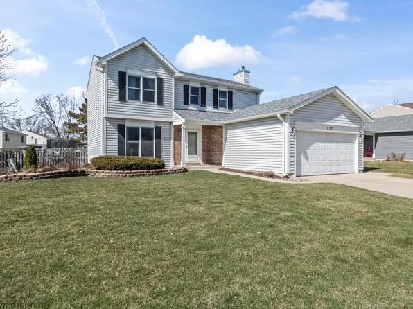 832 Kansas St, Carol Stream, IL 60188