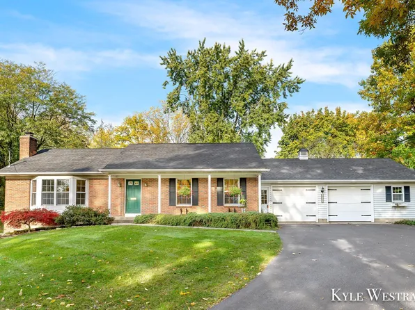 123 Worcester Dr NE, Grand Rapids, MI 49503