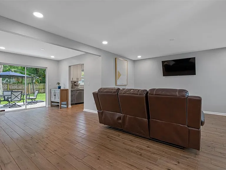 5104 W Cleveland St — Photo 18