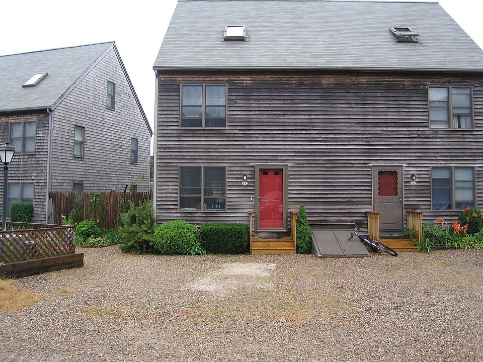 Townhouse on Left