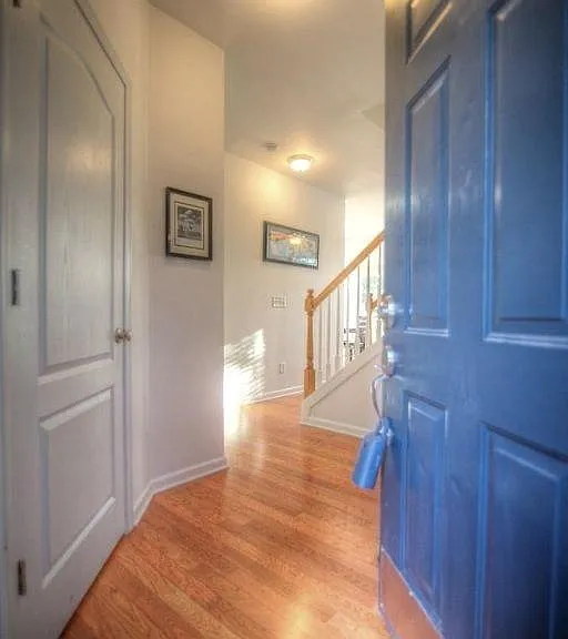 1978 Dakota Dr NW — Photo 2