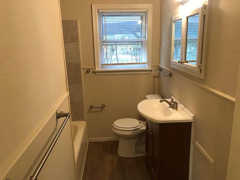 4431 Somerville Ave — Photo 11