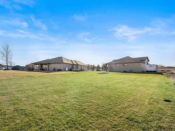 3rd image of 4004 Kiger Rd