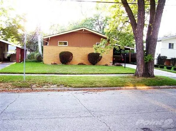 1910 Whittlesey St, Flint, MI 48503