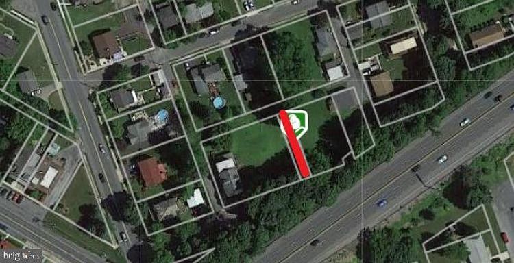 1st image of 1825 W Columbia St