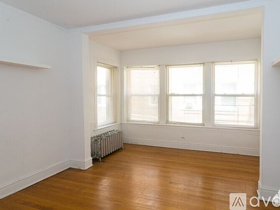 2nd image of 5045 N Damen Ave #5057-1E