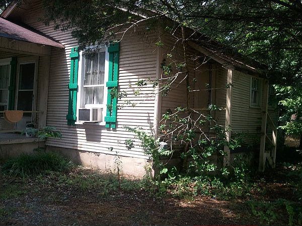 2nd image of 4333 Lazard St