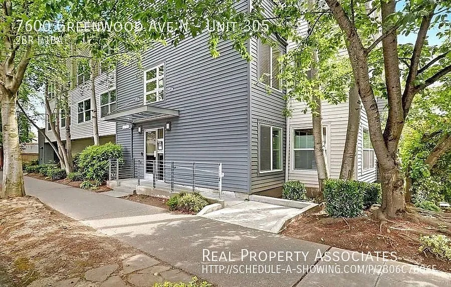 Building Photo - 7600 Greenwood Ave N #305