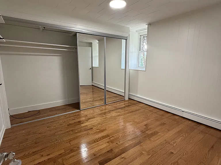410 Smith St #1 — Photo 6