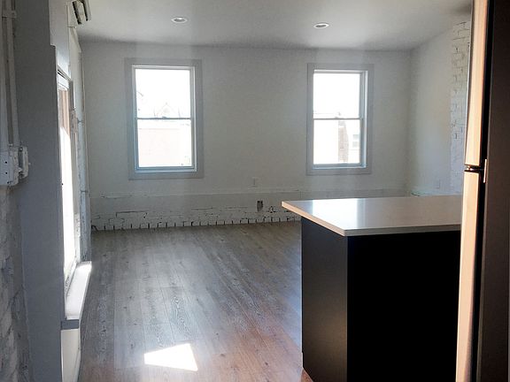 3rd image of 1607 Main St #350807