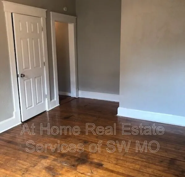 633 W State St #1B — Photo 7