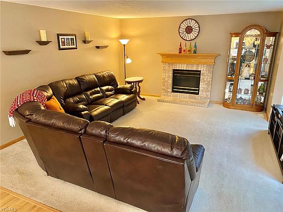 2nd image of 943 Norwegian Wood Dr