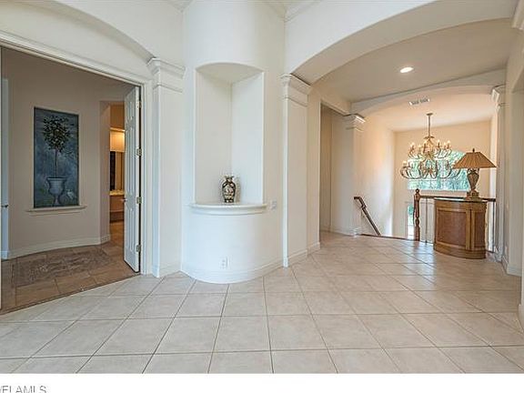 5th image of 3195 Lancaster Dr APT 3