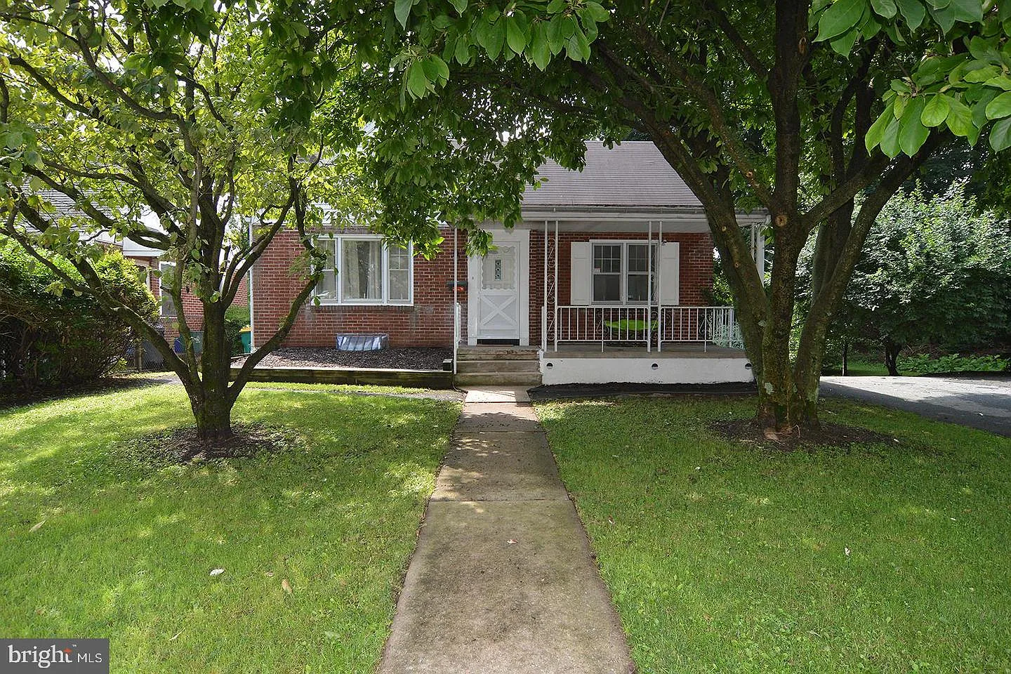 1940 Reading Ave photo 1