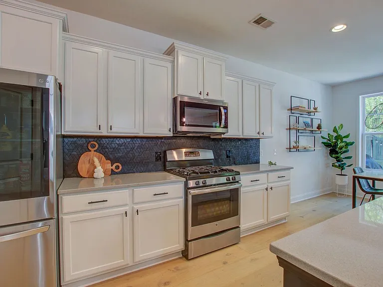2137 Oyster Reef Ln — Photo 6