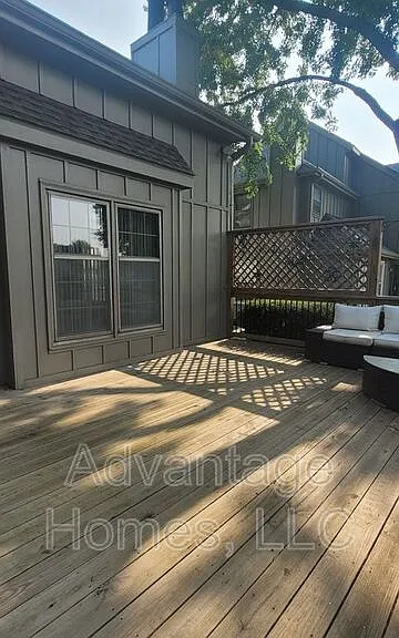 10701 W 115th Ter — Photo 36