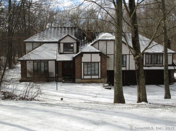 11 Michael Cir, Oxford, CT 06478