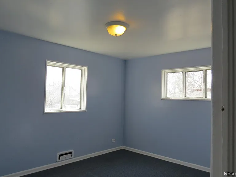 1260 S Quieto Way — Photo 7