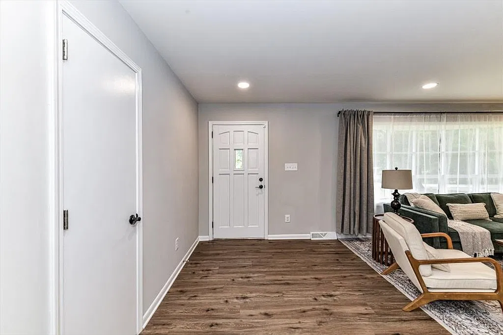 3 bed, 1680 sqft, $2,800 — Photo 4