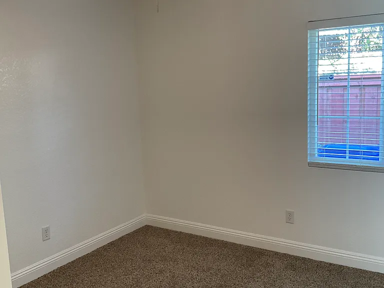 14273 Parkview Dr — Photo 21