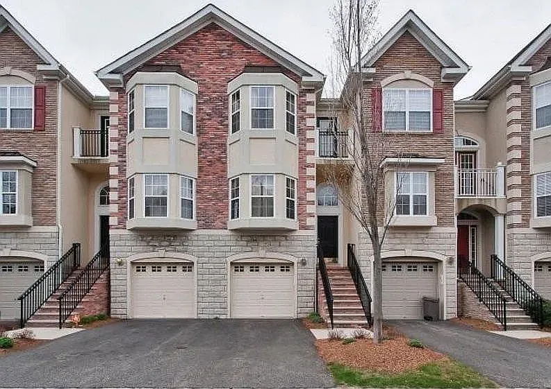 Building Photo - 48 Mallard Pl #48