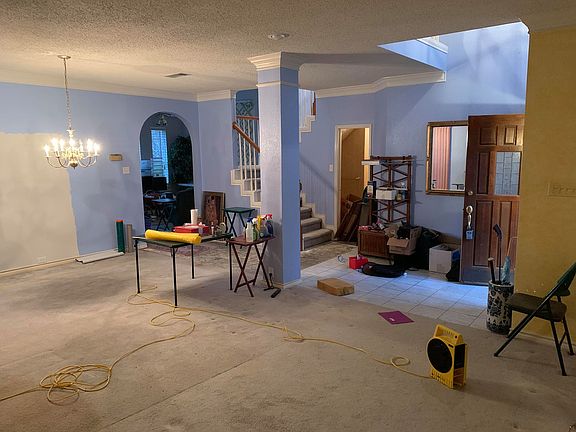 3rd image of 6123 Pinwood Cir