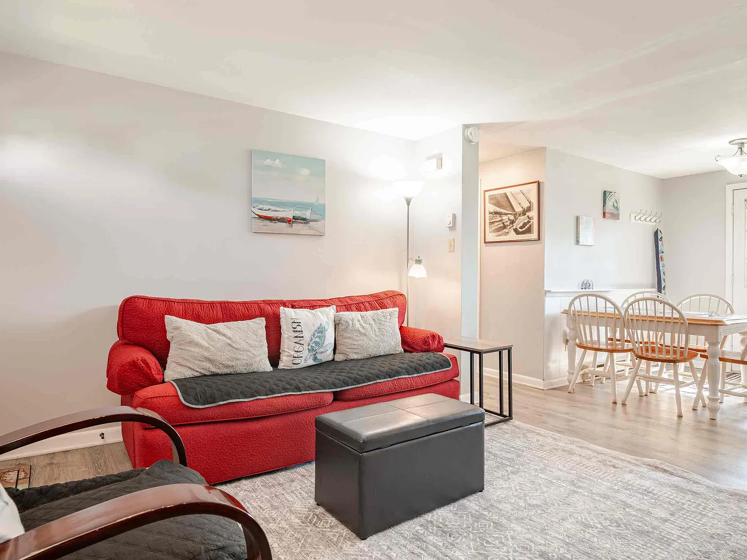 3 bed, 1080 sqft, $2,350 — Photo 3