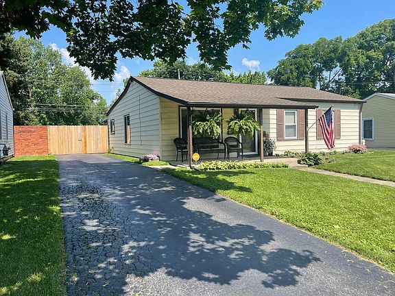 2nd image of 2701 Shelly Dr