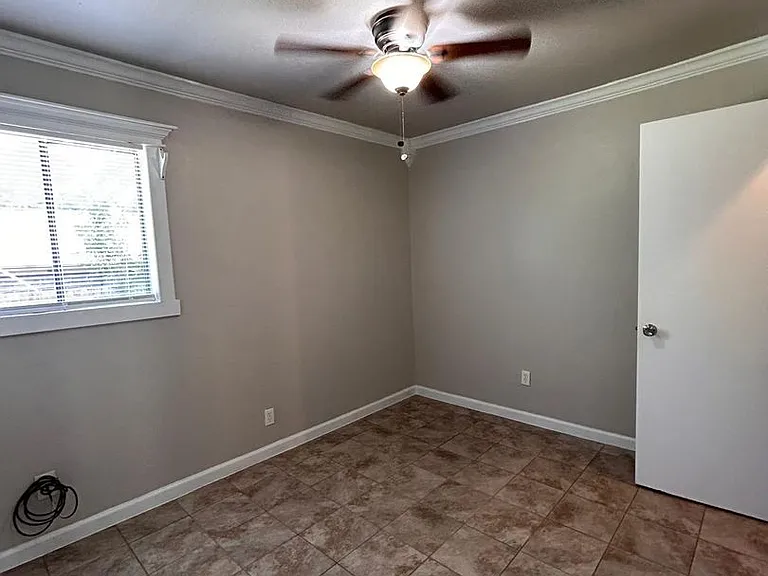2706 Little Valley Cv #B — Photo 9