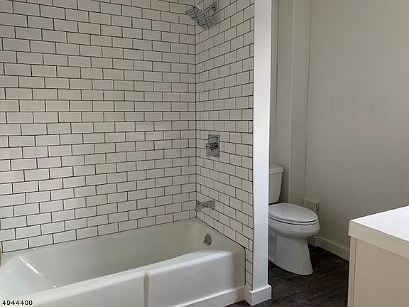 2nd Floor Bathroom